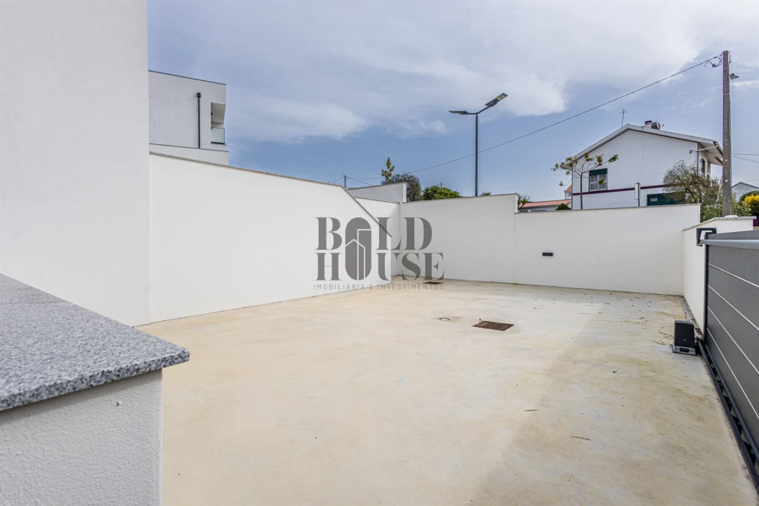 Moradia T4 para Venda em Aveiras de Cima Foto 42