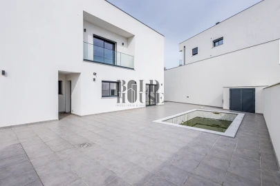 Moradia T4 para Venda em Aveiras de Cima