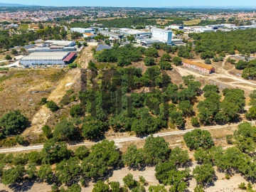 Terreno Comércio / Armazém para Venda em Vila Chã de Ourique