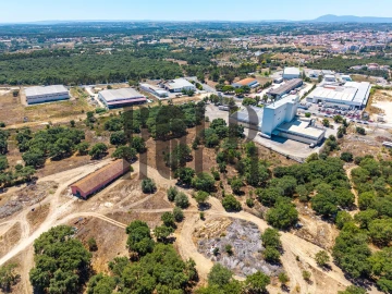 Terreno Comércio / Armazém para Venda em Vila Chã de Ourique