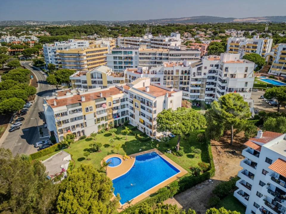Apartamento T3 para Venda em Quarteira Foto 16