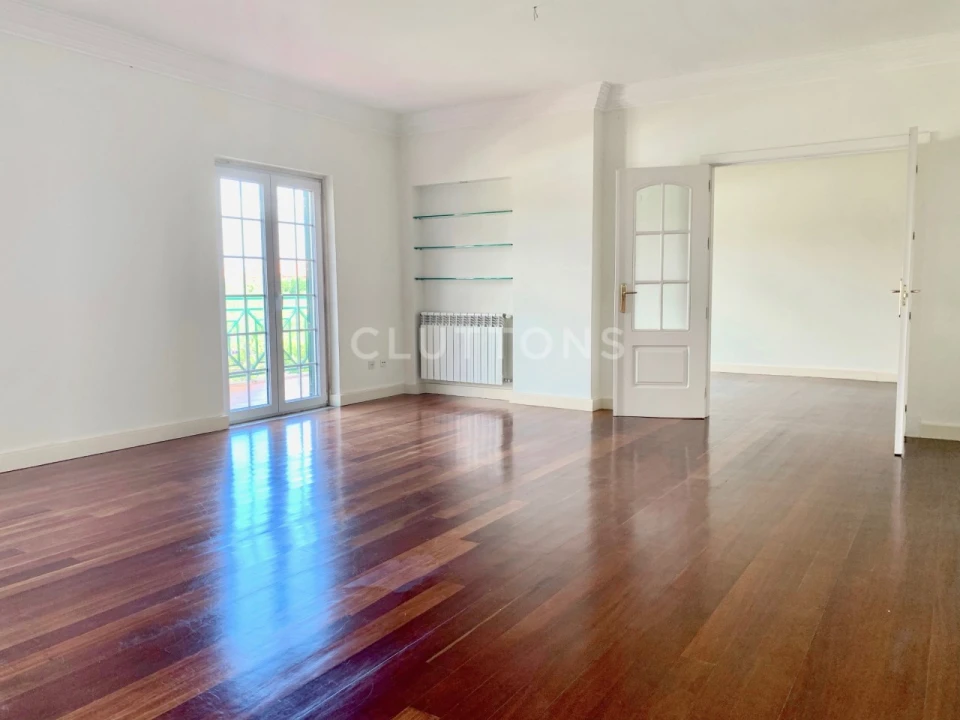 Apartamento T3 para Arrendamento em Santa Maria e São Miguel, São Martinho, São Pedro Penaferrim Foto 5