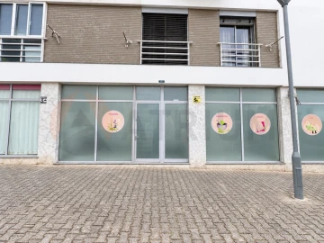Loja para Venda em Setubal (São Sebastião)