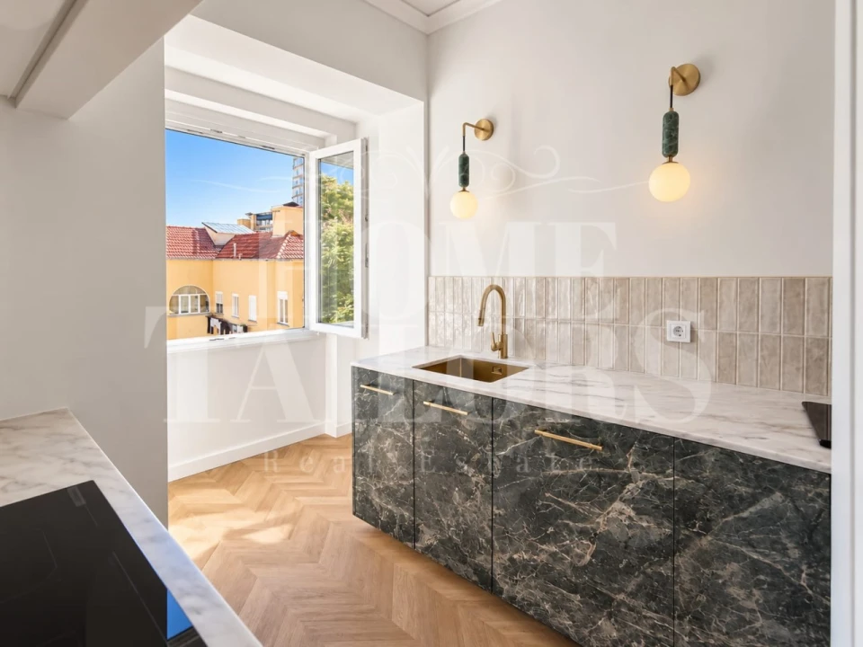Apartamento T2 para Venda em Penha de França Foto 5