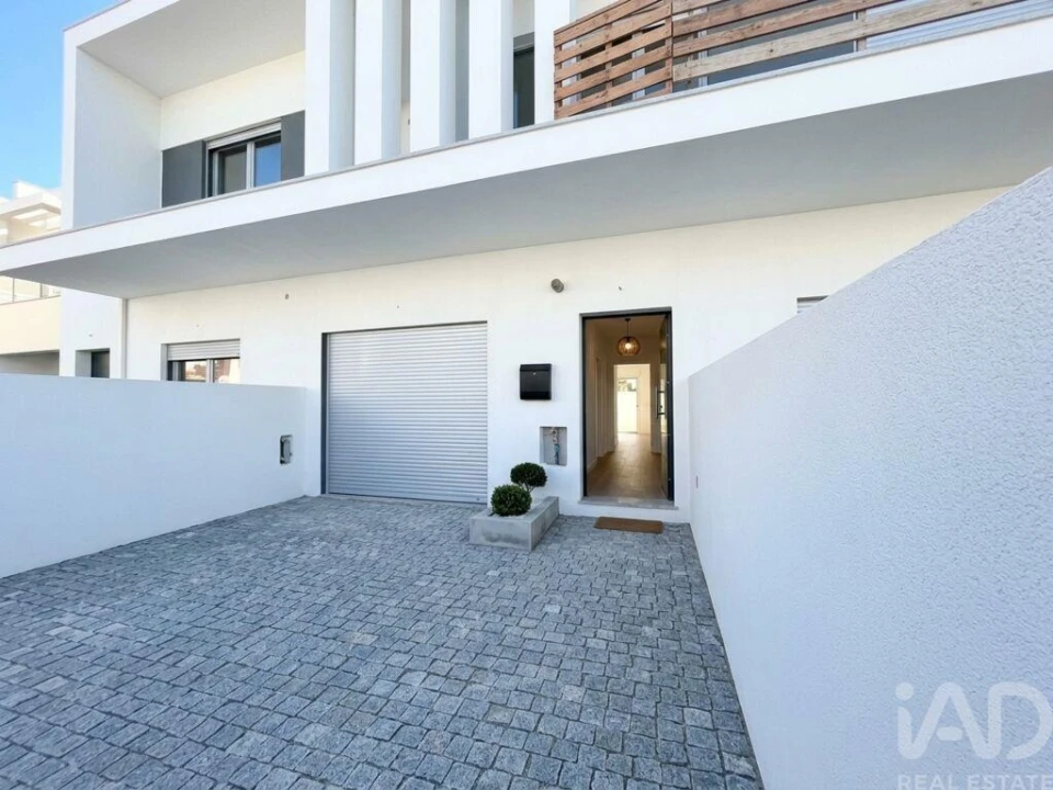 Moradia T3 para Venda em Fernao Ferro Foto 6