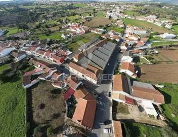 Armazém para Venda em Aljubarrota