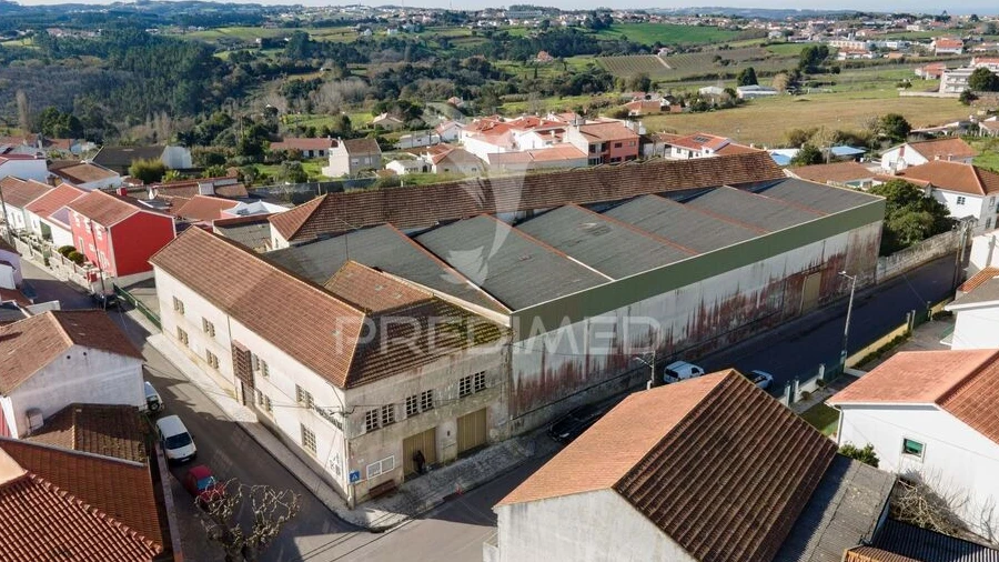 Armazém para Venda em Aljubarrota