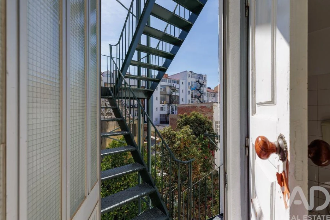 Apartamento T7 para Venda em Arroios Foto 18