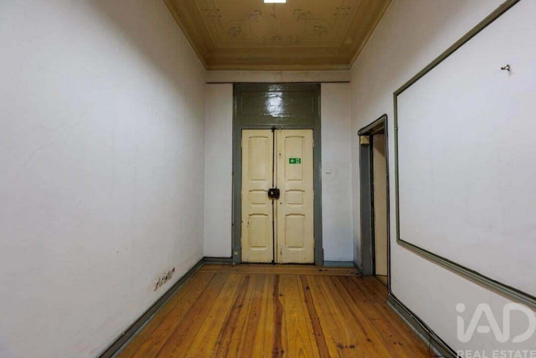 Apartamento T7 para Venda em Arroios Foto 4