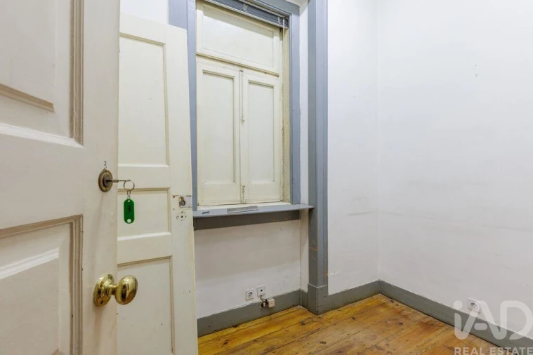 Apartamento T7 para Venda em Arroios Foto 9