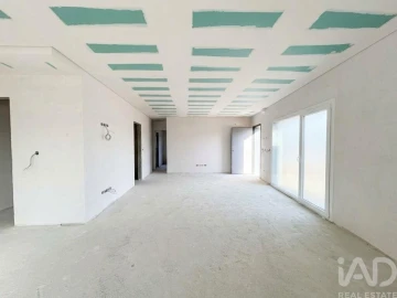 Moradia T4 para Venda em Fernao Ferro