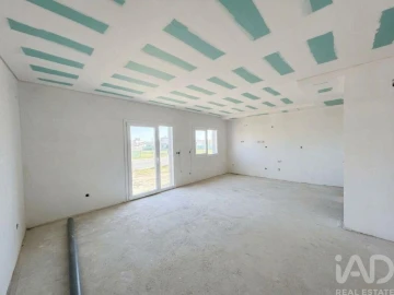 Moradia T4 para Venda em Fernao Ferro
