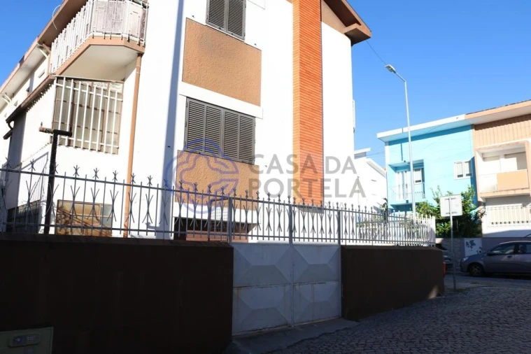 Moradia T3 para Venda em Mafamude e Vilar do Paraíso Foto 3