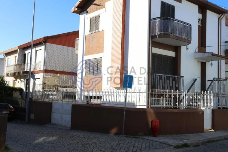 Moradia T3 para Venda em Mafamude e Vilar do Paraíso Foto 2