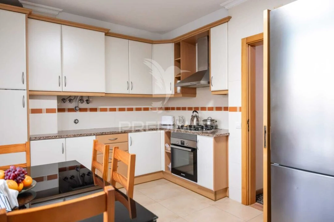Apartamento T3 para Venda em Marinha Grande Foto 2