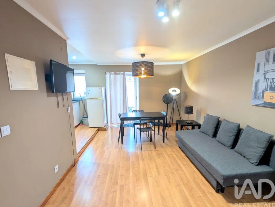 Apartamento T1 para Arrendamento em Misericórdia Foto 12