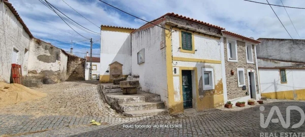 Moradia T3 para Venda em Espírito Santo, Nossa Senhora da Graça e São Simão