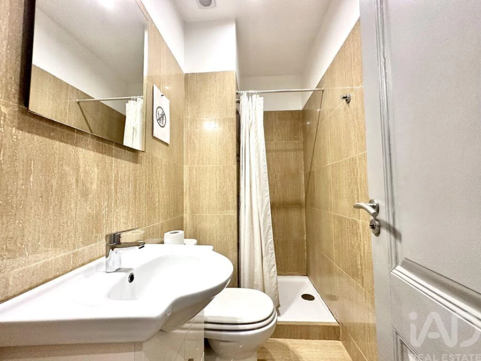Apartamento T4 para Venda em Arroios Foto 12