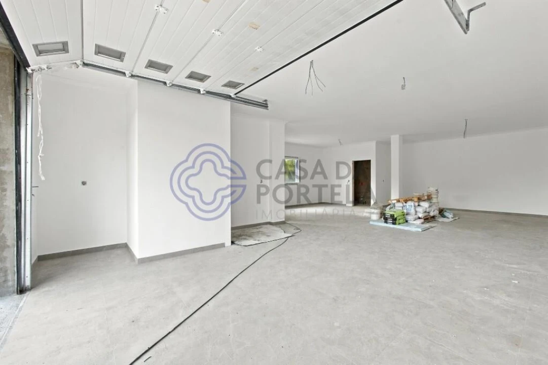 Moradia T4 para Venda em Santa Maria, São Pedro e Matacães Foto 6