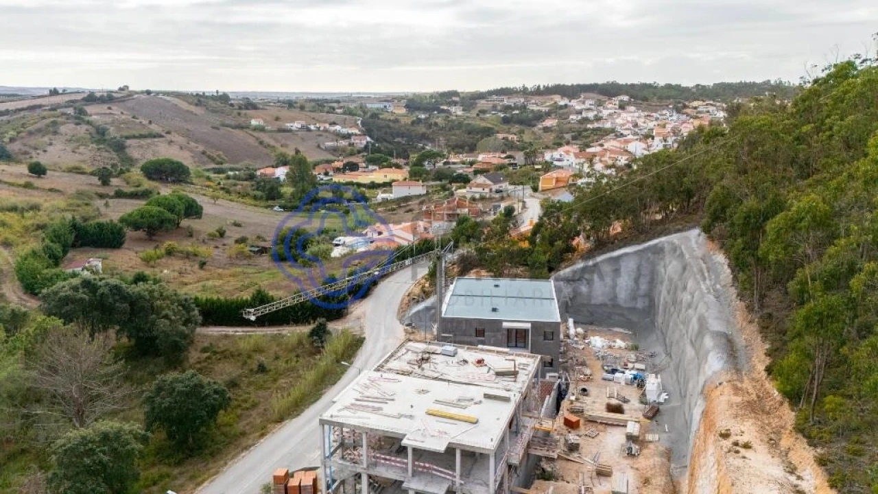 Moradia T4 para Venda em Santa Maria, São Pedro e Matacães Foto 47