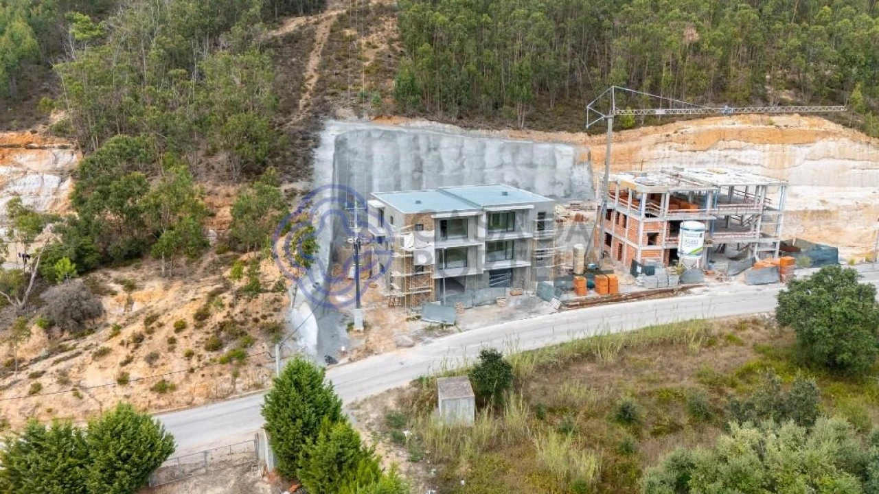 Moradia T4 para Venda em Santa Maria, São Pedro e Matacães Foto 42
