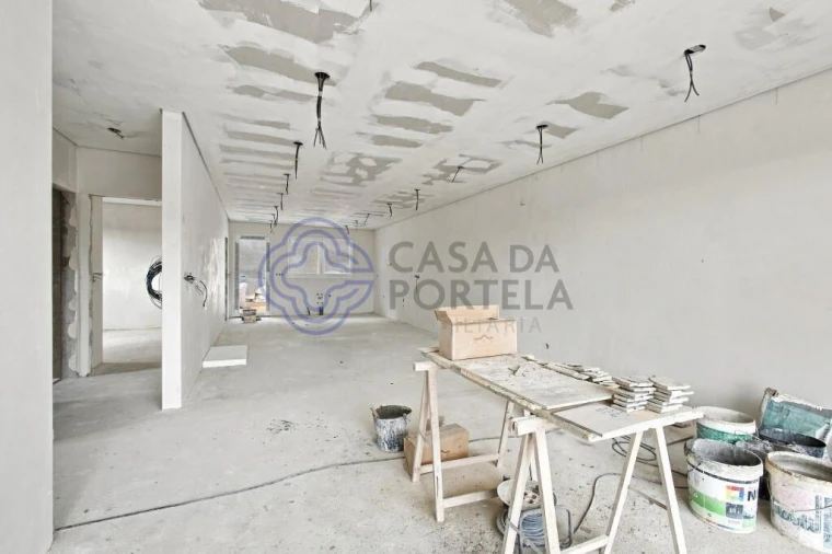 Moradia T4 para Venda em Santa Maria, São Pedro e Matacães Foto 9