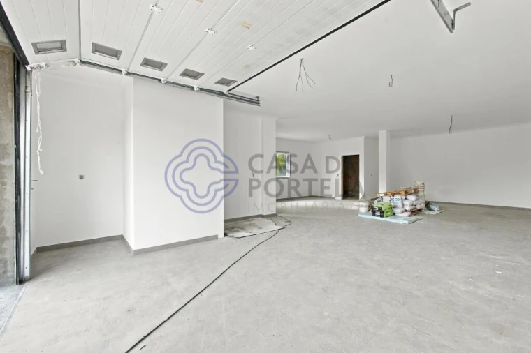 Moradia T4 para Venda em Santa Maria, São Pedro e Matacães Foto 6