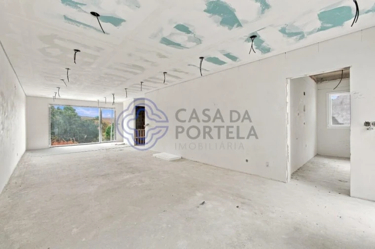 Moradia T4 para Venda em Santa Maria, São Pedro e Matacães Foto 11