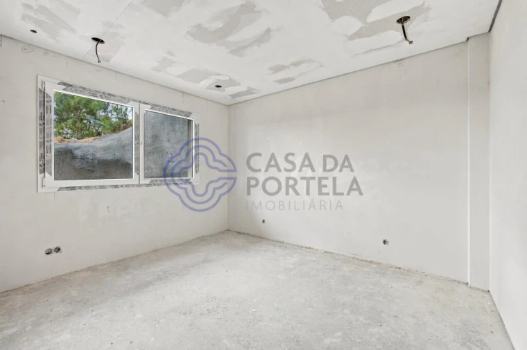 Moradia T4 para Venda em Santa Maria, São Pedro e Matacães Foto 15