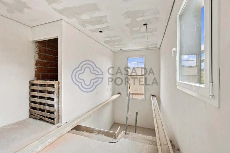 Moradia T4 para Venda em Santa Maria, São Pedro e Matacães Foto 17