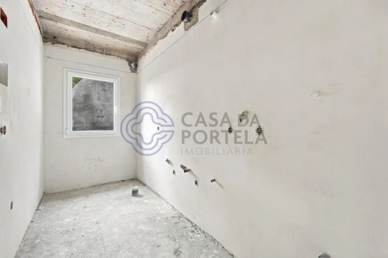 Moradia T4 para Venda em Santa Maria, São Pedro e Matacães Foto 12