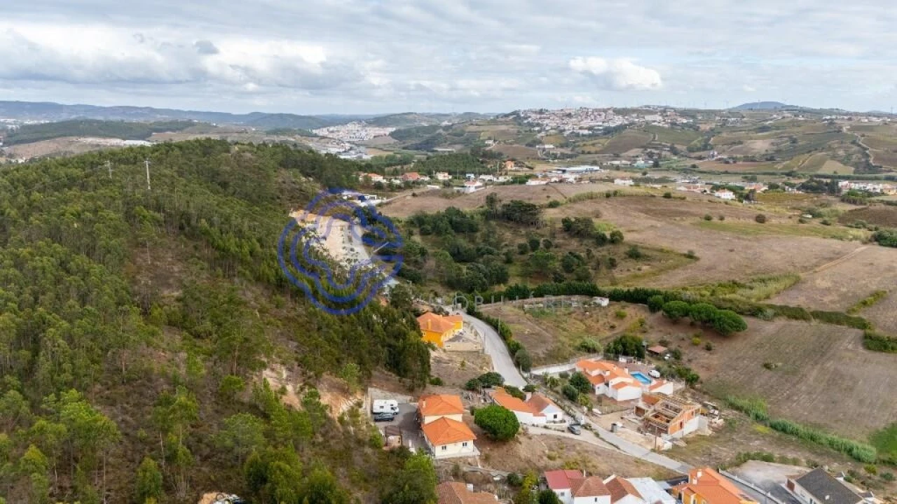 Moradia T4 para Venda em Santa Maria, São Pedro e Matacães Foto 33