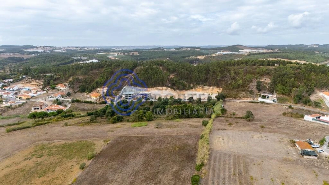 Moradia T4 para Venda em Santa Maria, São Pedro e Matacães Foto 38