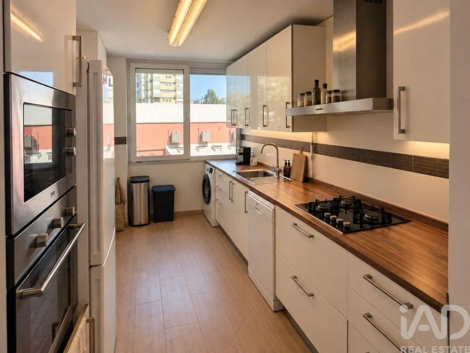 Apartamento T3 para Venda em Lumiar Foto 2