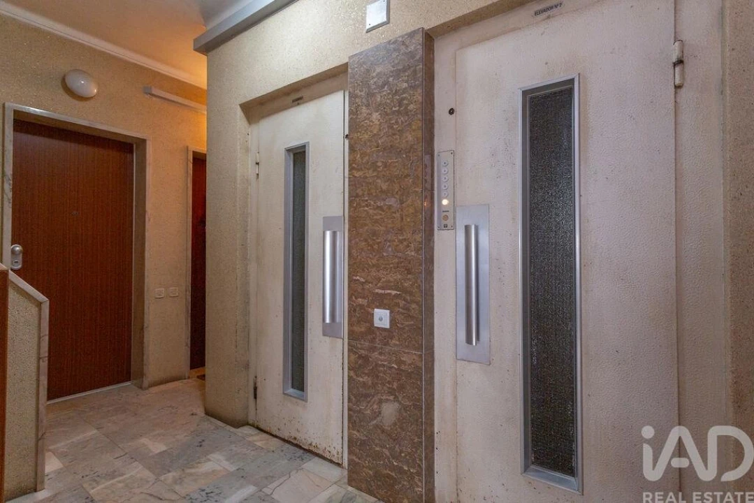 Apartamento T2 para Arrendamento em Algés, Linda-A-Velha e Cruz Quebrada-Dafundo Foto 20