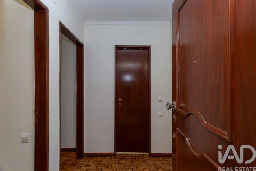 Apartamento T2 para Arrendamento em Algés, Linda-A-Velha e Cruz Quebrada-Dafundo Foto 15