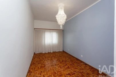 Apartamento T2 para Arrendamento em Algés, Linda-A-Velha e Cruz Quebrada-Dafundo