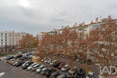 Apartamento T2 para Arrendamento em Algés, Linda-A-Velha e Cruz Quebrada-Dafundo