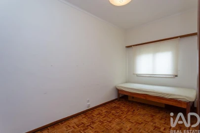 Apartamento T2 para Arrendamento em Algés, Linda-A-Velha e Cruz Quebrada-Dafundo