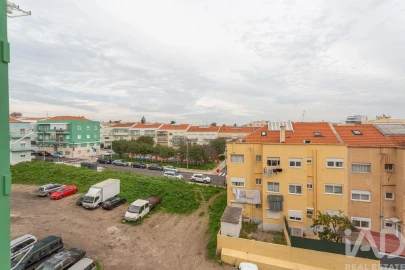 Apartamento T2 para Arrendamento em Algés, Linda-A-Velha e Cruz Quebrada-Dafundo