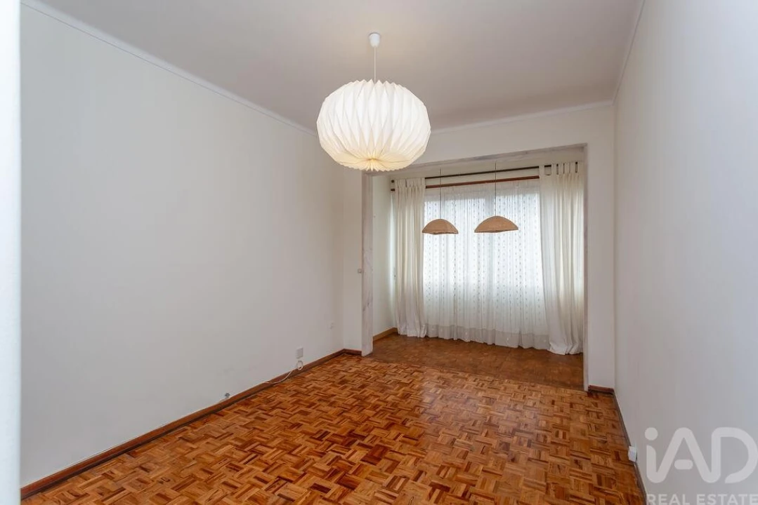 Apartamento T2 para Arrendamento em Algés, Linda-A-Velha e Cruz Quebrada-Dafundo Foto 2