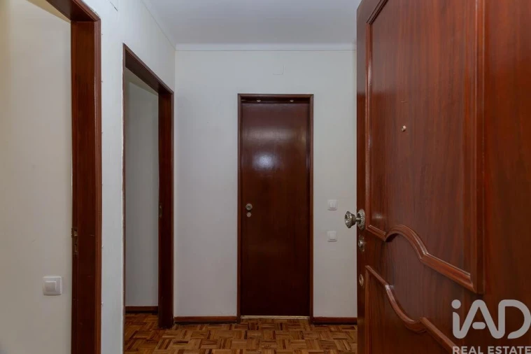 Apartamento T2 para Arrendamento em Algés, Linda-A-Velha e Cruz Quebrada-Dafundo Foto 15