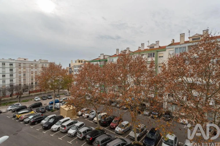 Apartamento T2 para Arrendamento em Algés, Linda-A-Velha e Cruz Quebrada-Dafundo Foto 19