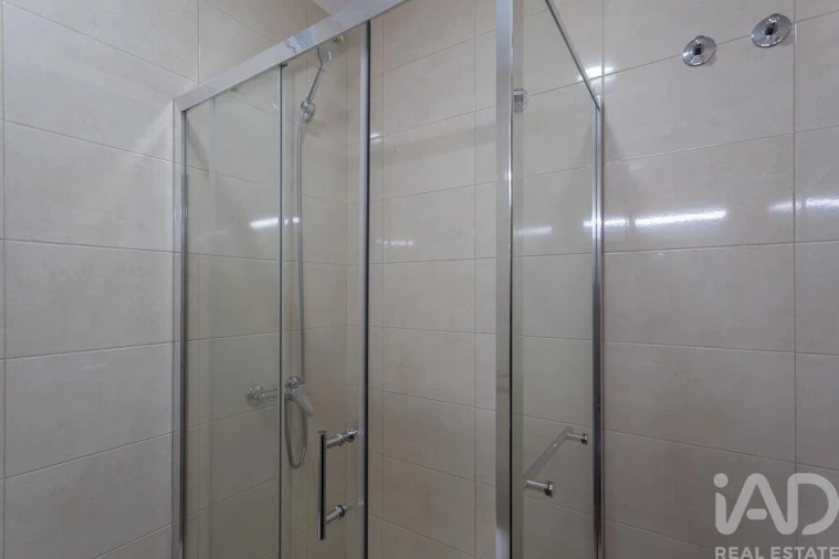 Apartamento T2 para Arrendamento em Algés, Linda-A-Velha e Cruz Quebrada-Dafundo Foto 7
