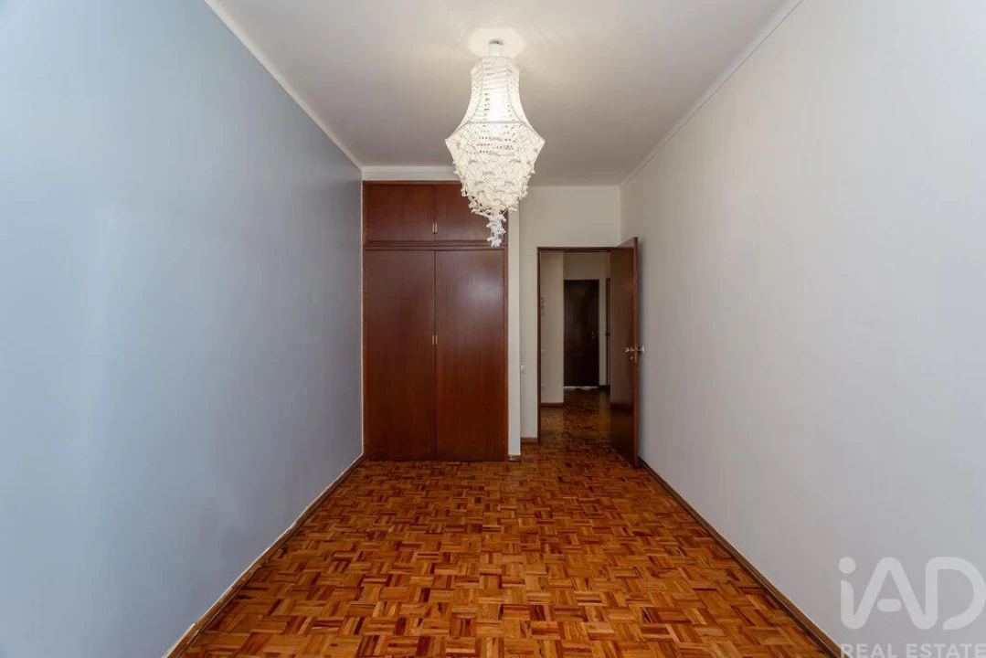 Apartamento T2 para Arrendamento em Algés, Linda-A-Velha e Cruz Quebrada-Dafundo Foto 5