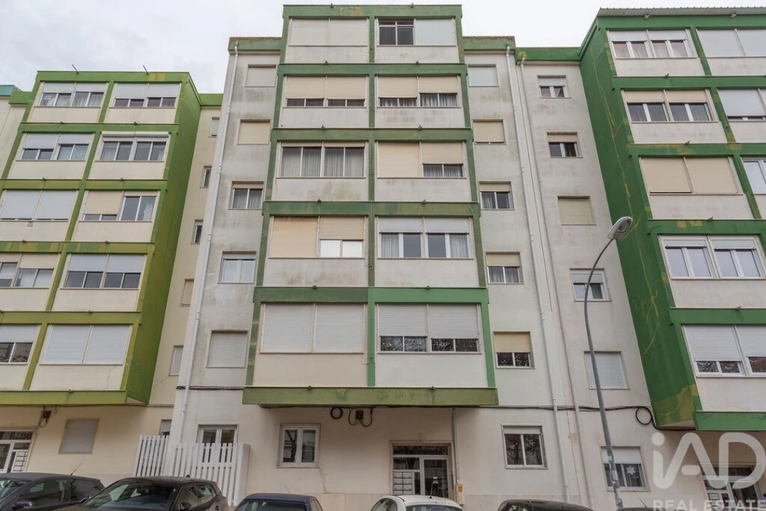 Apartamento T2 para Arrendamento em Algés, Linda-A-Velha e Cruz Quebrada-Dafundo Foto 22