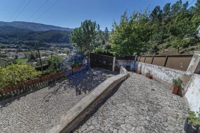 Moradia T5 para Venda em Varzea