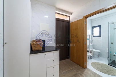 Moradia T5 para Venda em Varzea