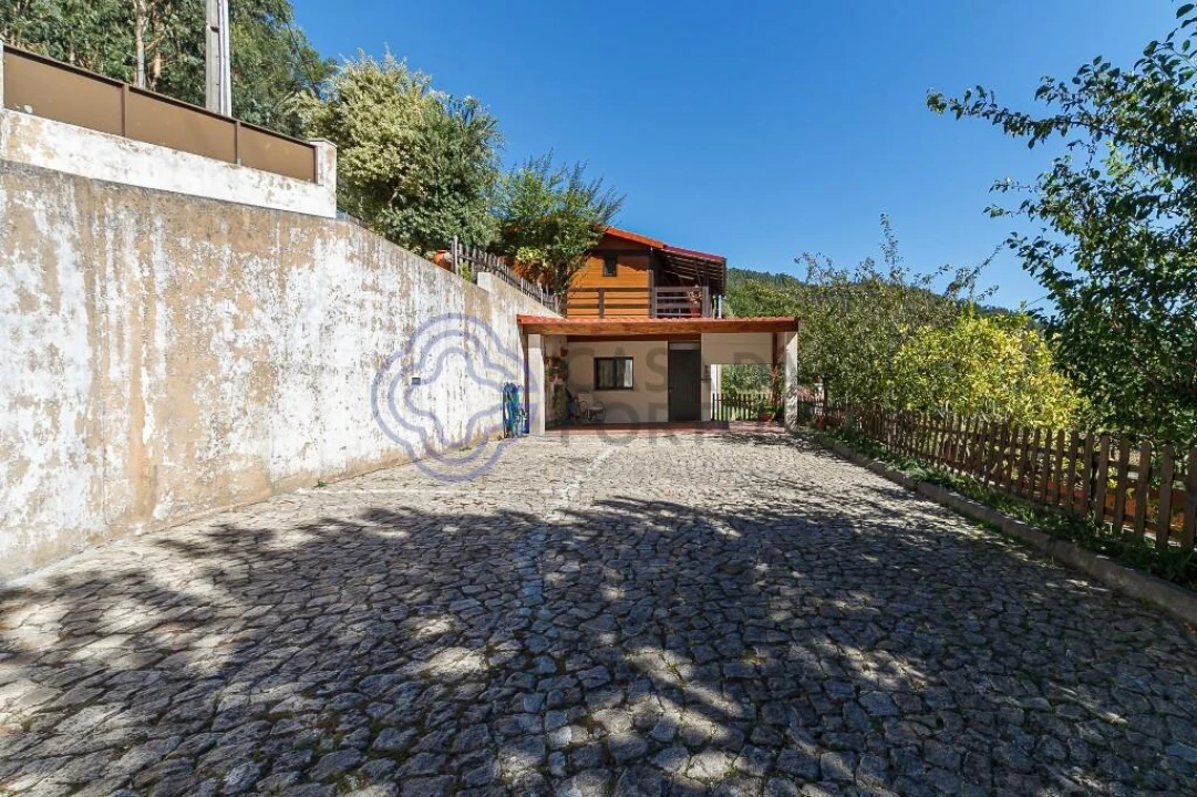 Moradia T5 para Venda em Varzea Foto 7