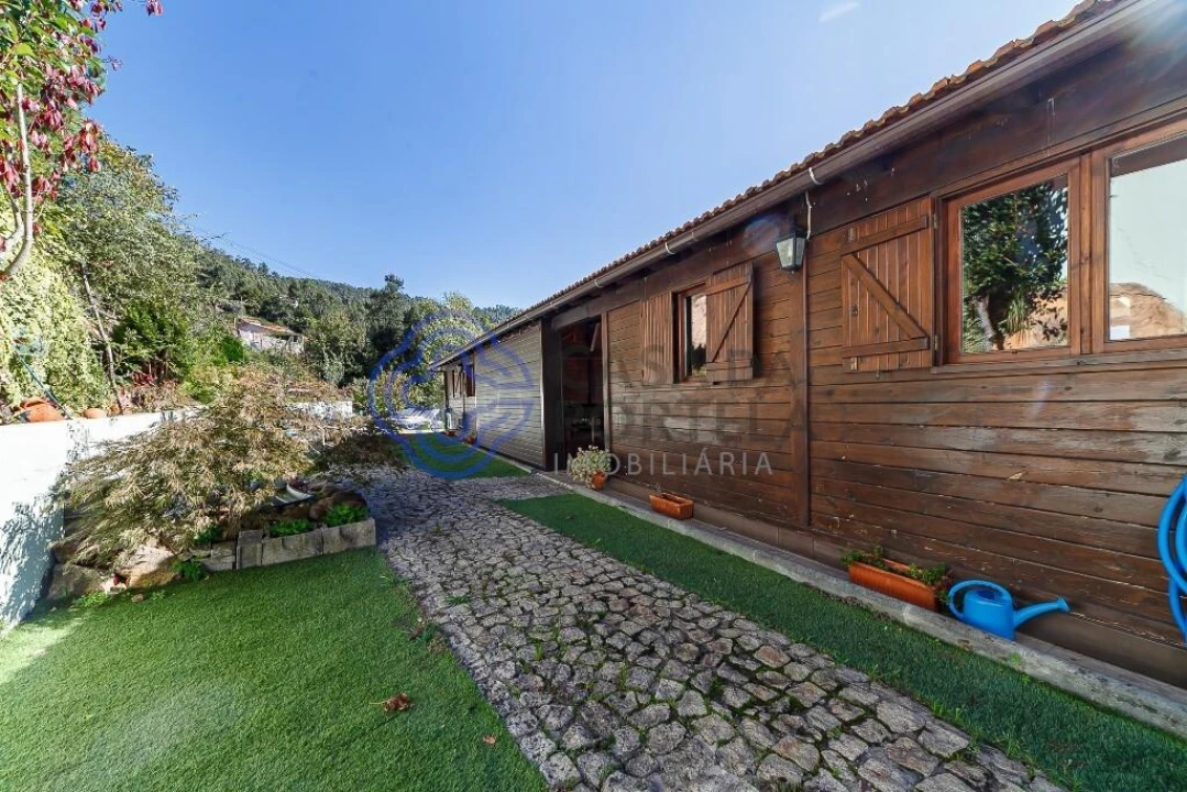 Moradia T5 para Venda em Varzea Foto 5